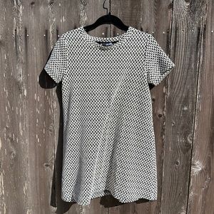 Zara black and white triangle shift dress (L).